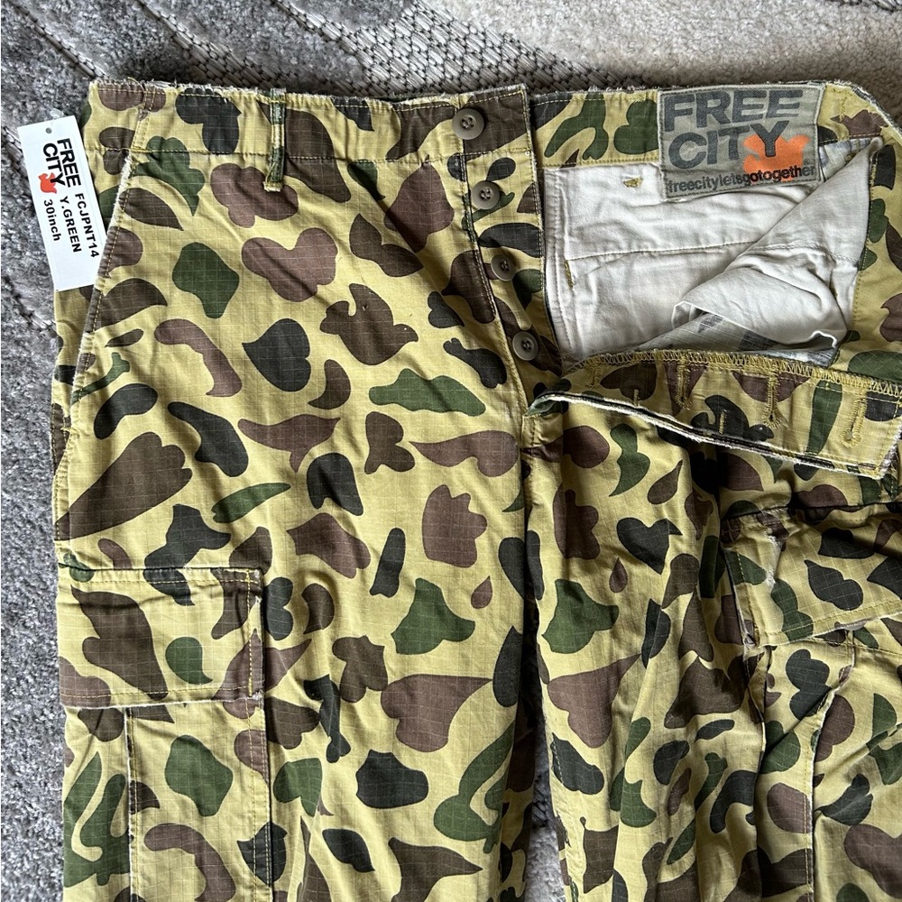 Freecity cargo pants. Inseam 32 inches waist 30 inches